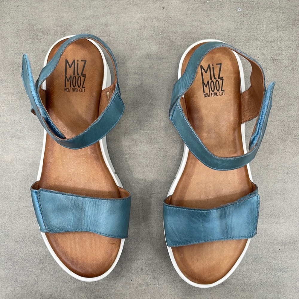 Miz Mooz platform sandals. Size 39 (8.5US).